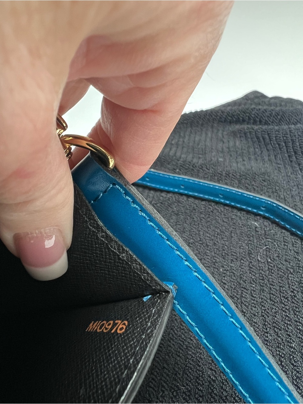 Louis Vuitton Blue Epi Leather Crossbody Bag Grenelle Collection - Picture 7 of 17